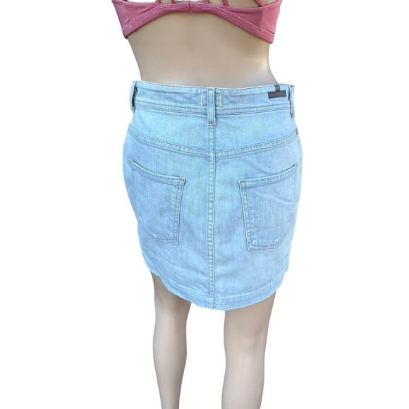 New Citizens of Humanity Women's Blue Light Wash Jean Denim Mini Skirt Size 28 - Picture 4 of 12